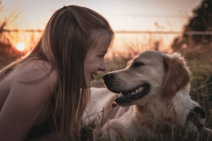 Laura und Nala